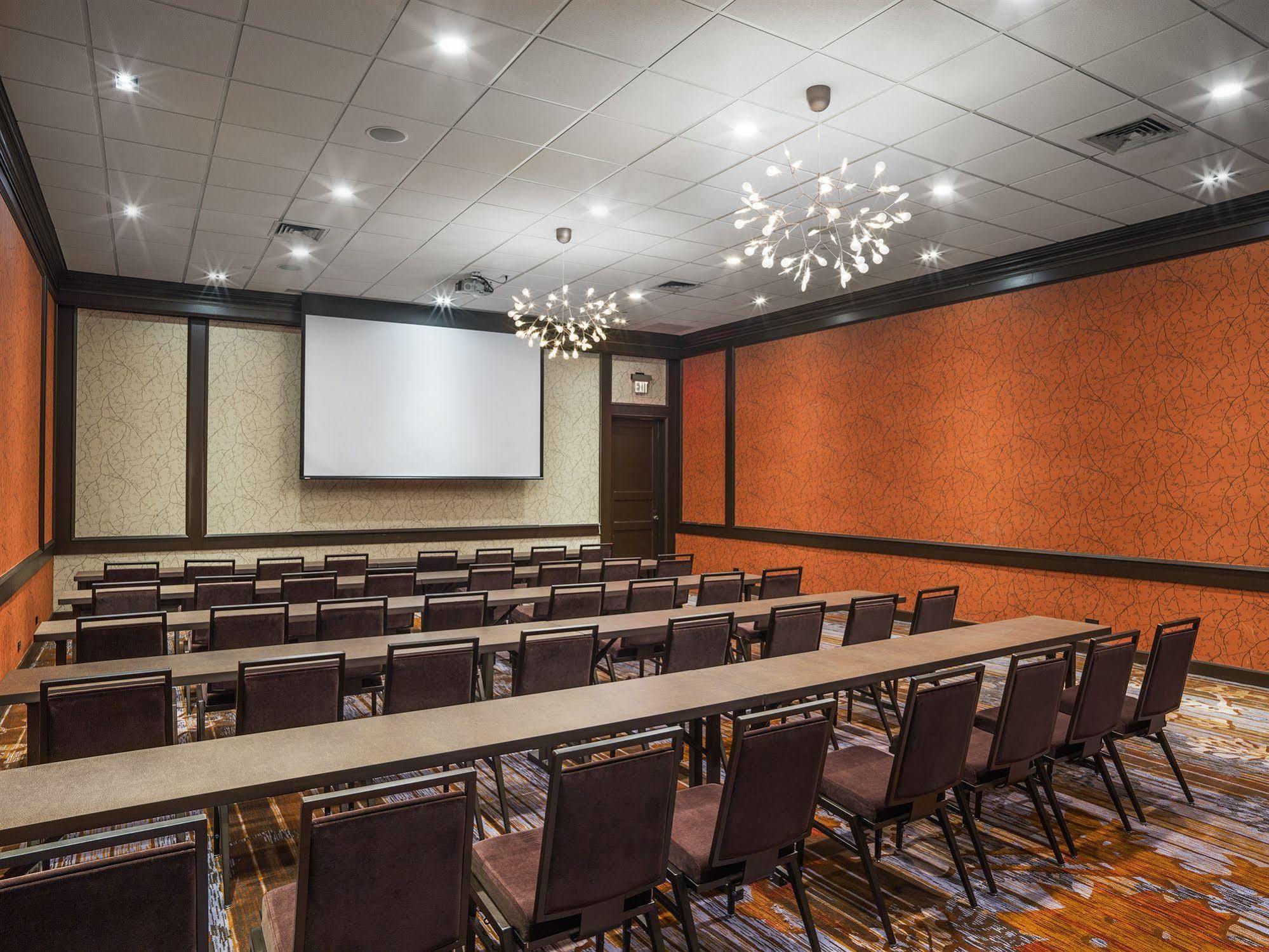 Отель The Westin Cleveland Downtown Экстерьер фото