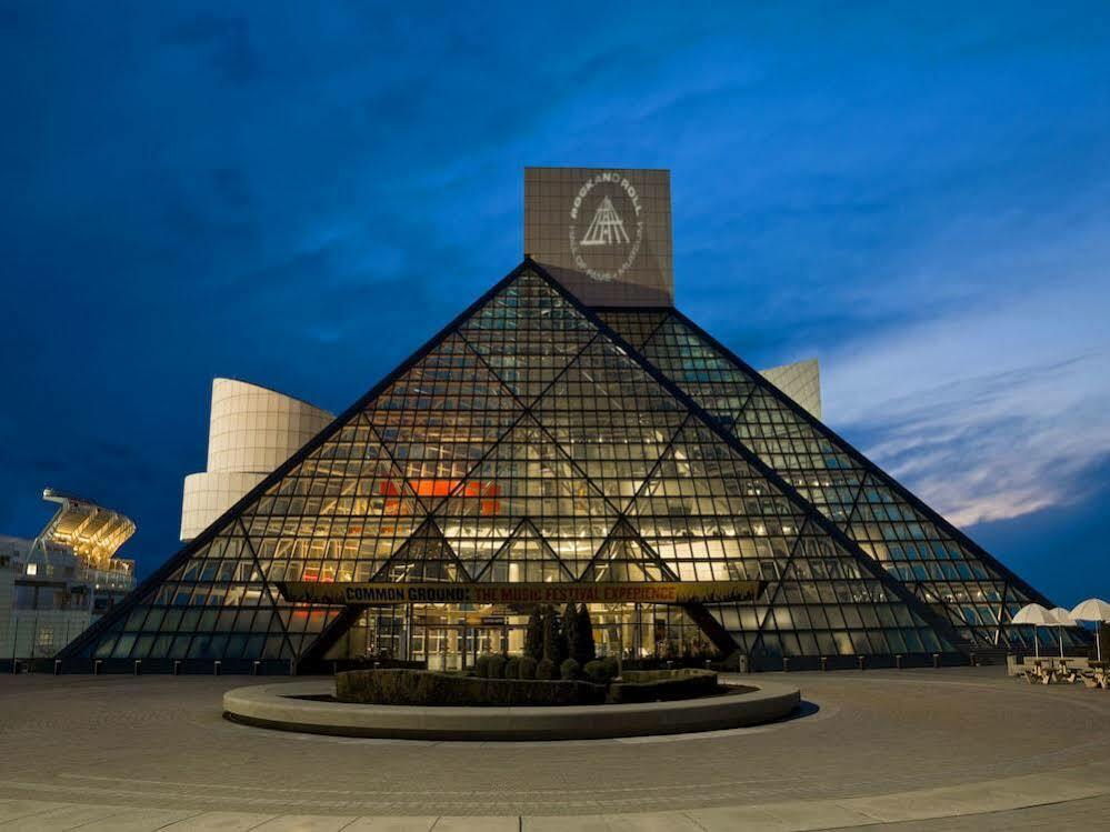 Отель The Westin Cleveland Downtown Экстерьер фото